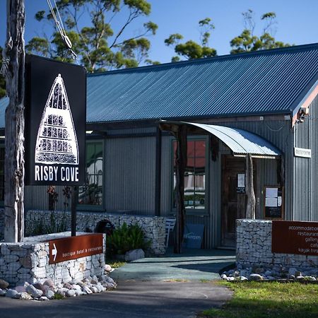 Risby Cove Boutique Hotel Strahan Eksteriør bilde