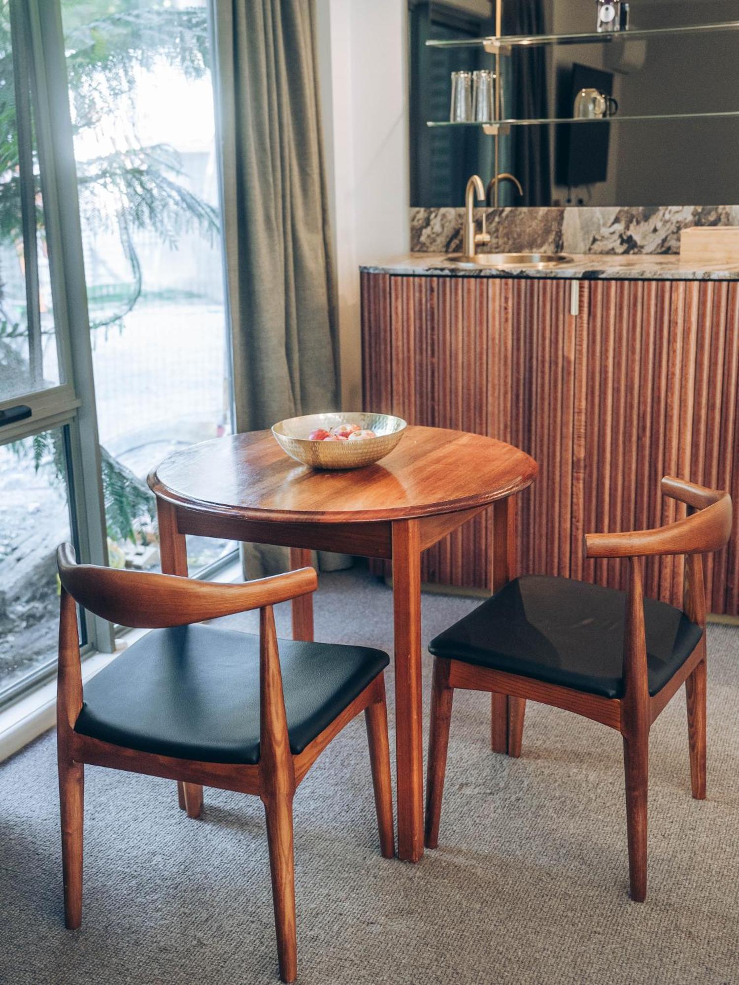 Risby Cove Boutique Hotel Strahan Eksteriør bilde