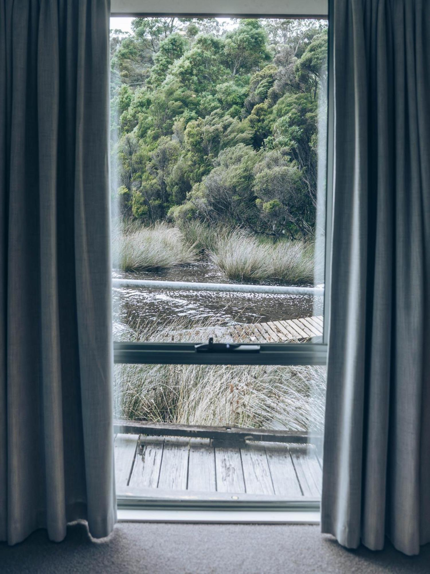 Risby Cove Boutique Hotel Strahan Eksteriør bilde