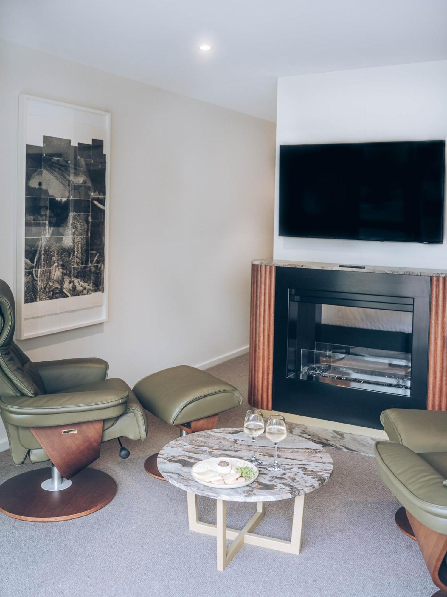 Risby Cove Boutique Hotel Strahan Eksteriør bilde